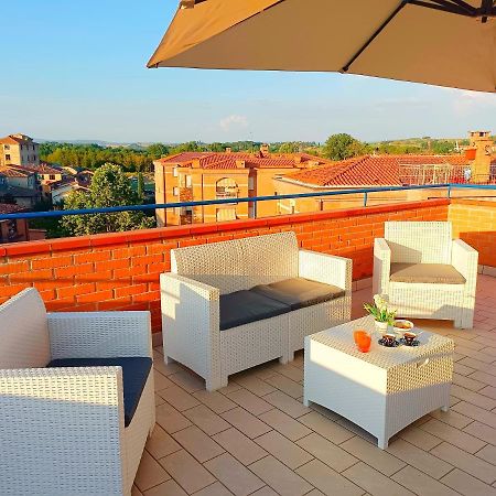 Siena Appartamento Con Splendido Terrazzo Presciano ภายนอก รูปภาพ