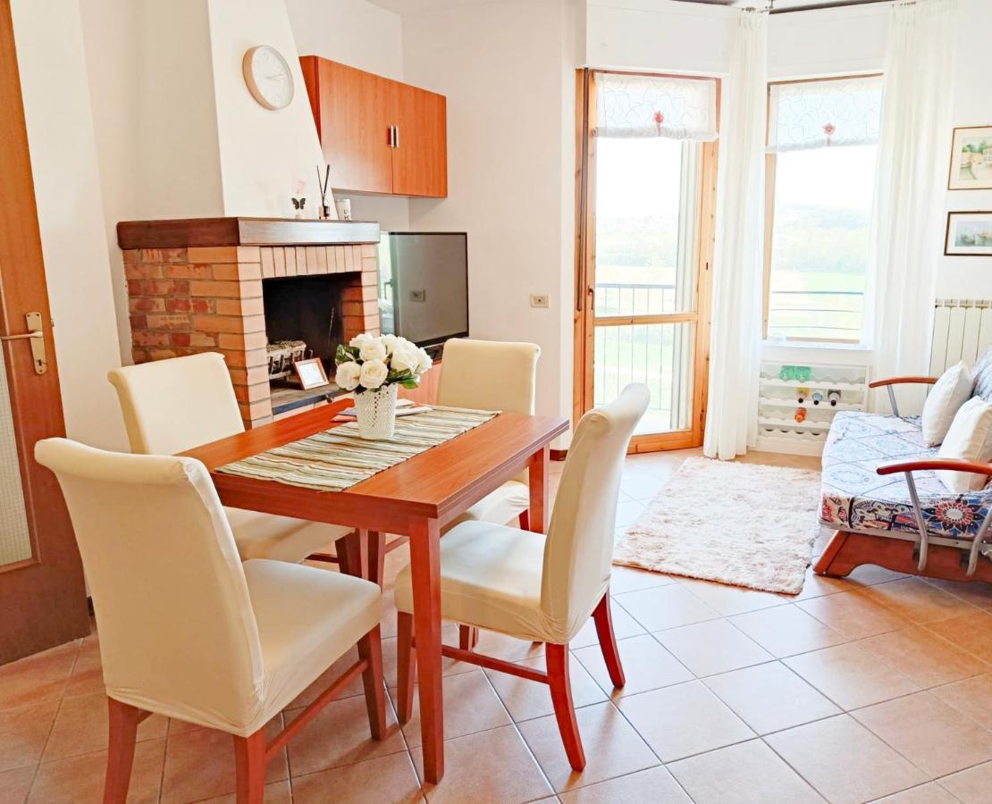 Siena Appartamento Con Splendido Terrazzo Presciano ภายนอก รูปภาพ