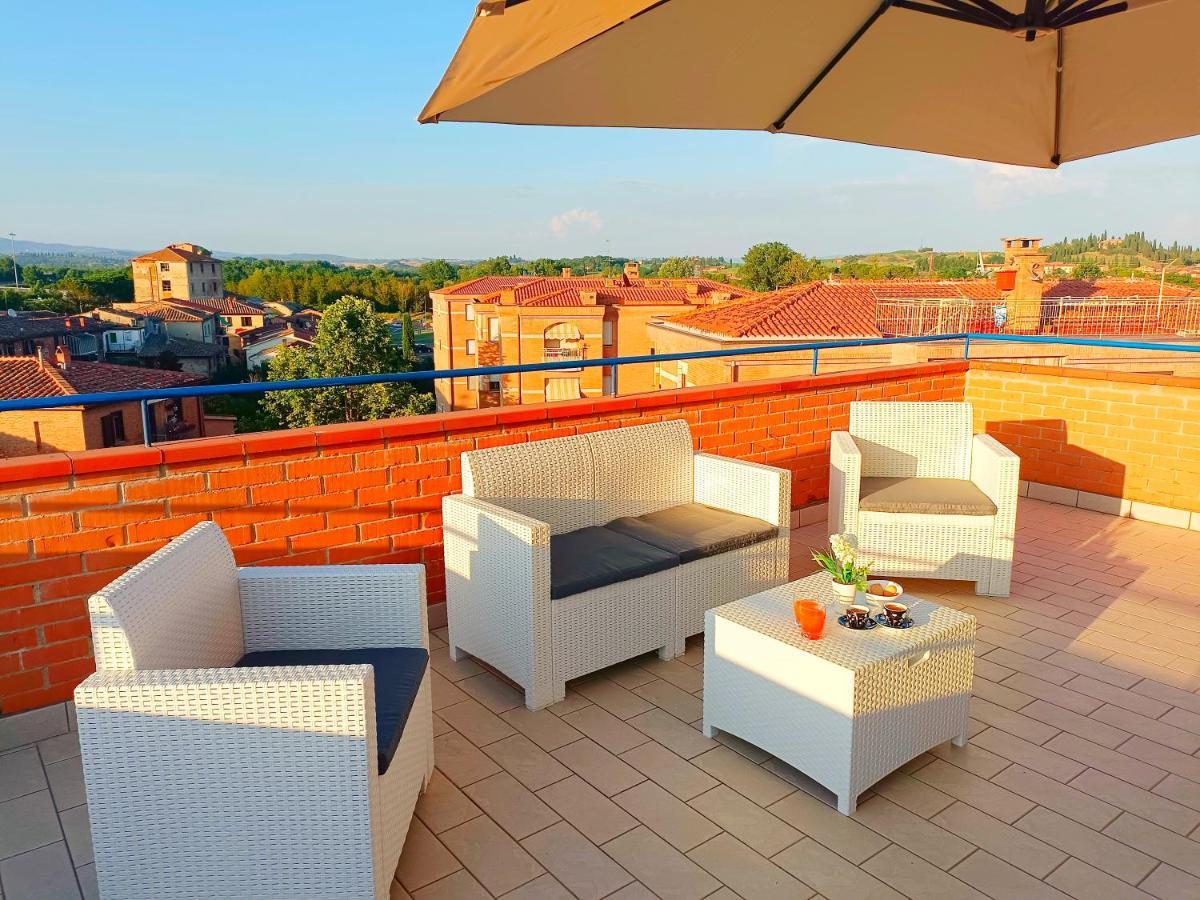 Siena Appartamento Con Splendido Terrazzo Presciano ภายนอก รูปภาพ